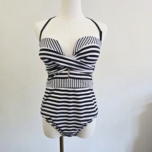 Chic Striped Women's One-Piece Swimsuit